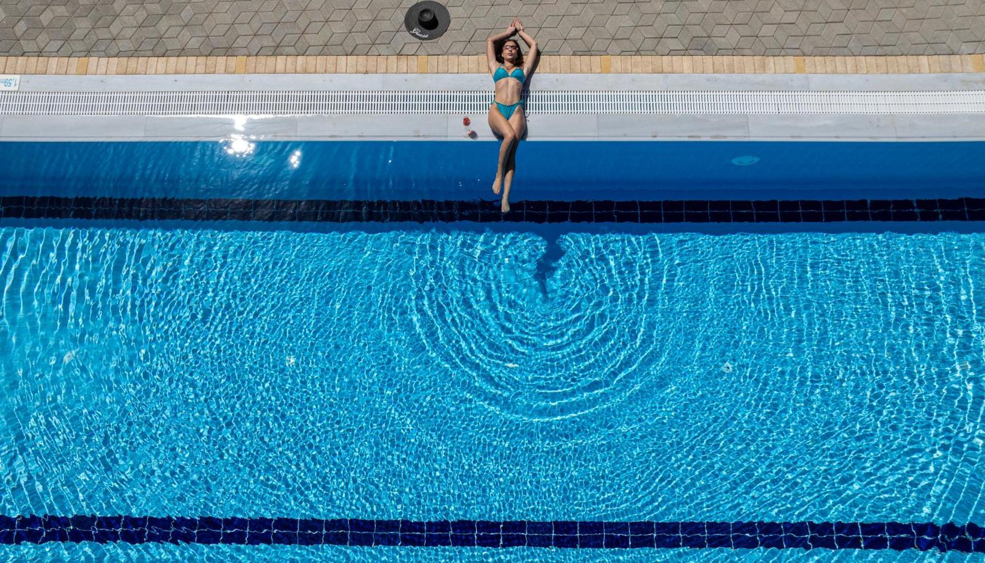 Four Seasons Private Villa - Seaview - Big Heated Pool - Gym - Sport Activities Гувес Екстер'єр фото