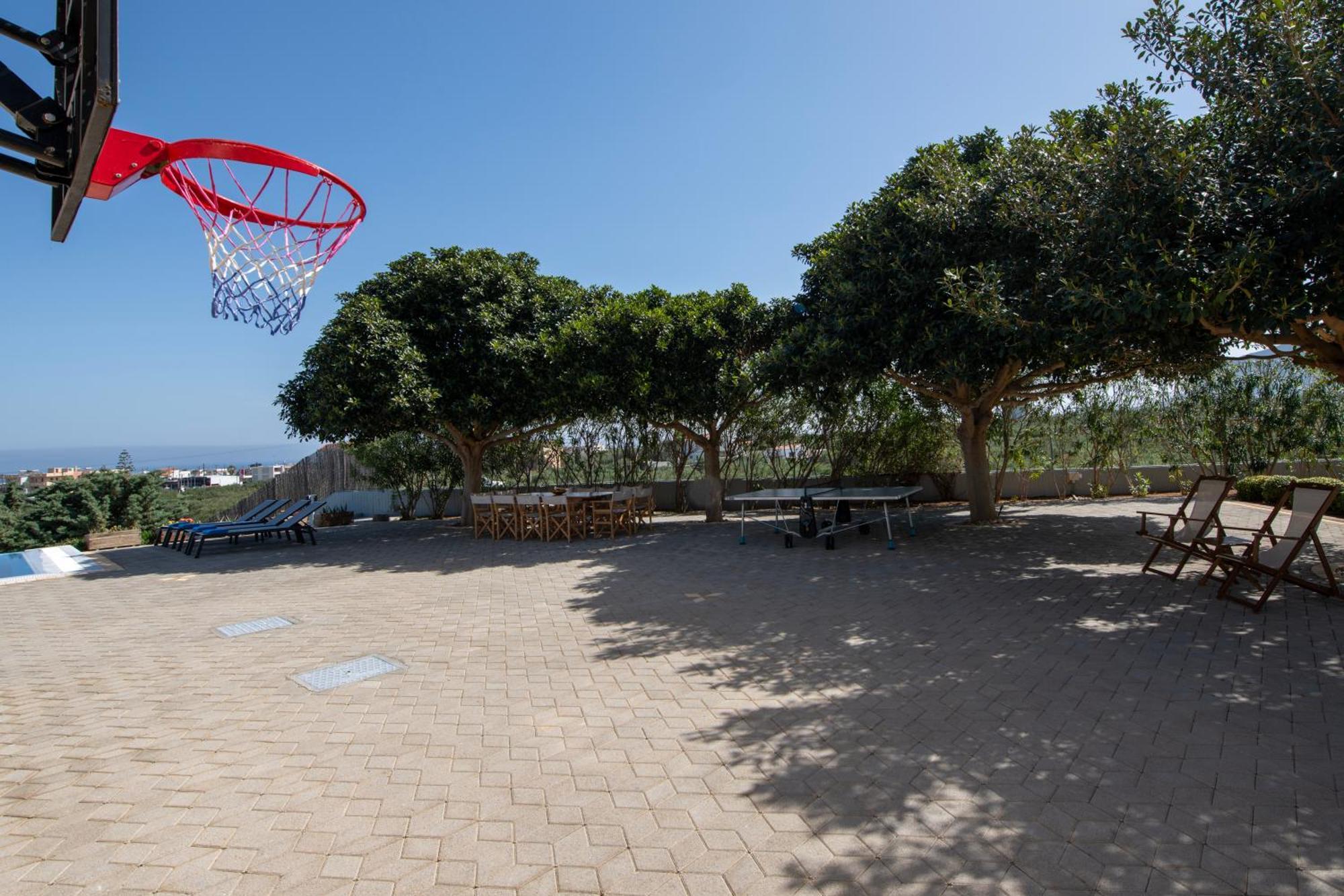 Four Seasons Private Villa - Seaview - Big Heated Pool - Gym - Sport Activities Гувес Екстер'єр фото